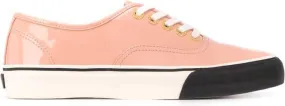 Fumito Ganryu varnished effect sneakers Pink