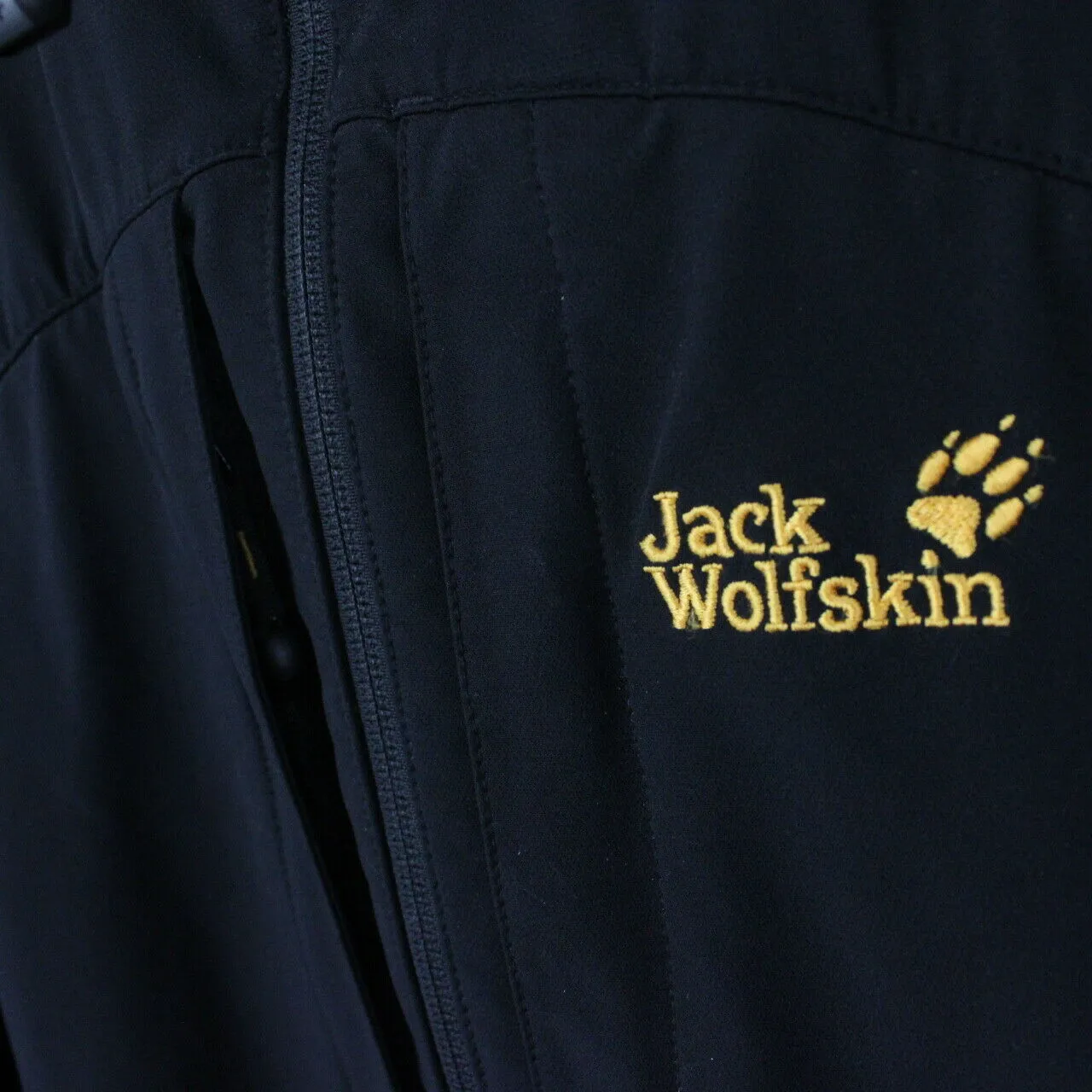 JACK WOLFSKIN Jacket Black | Medium