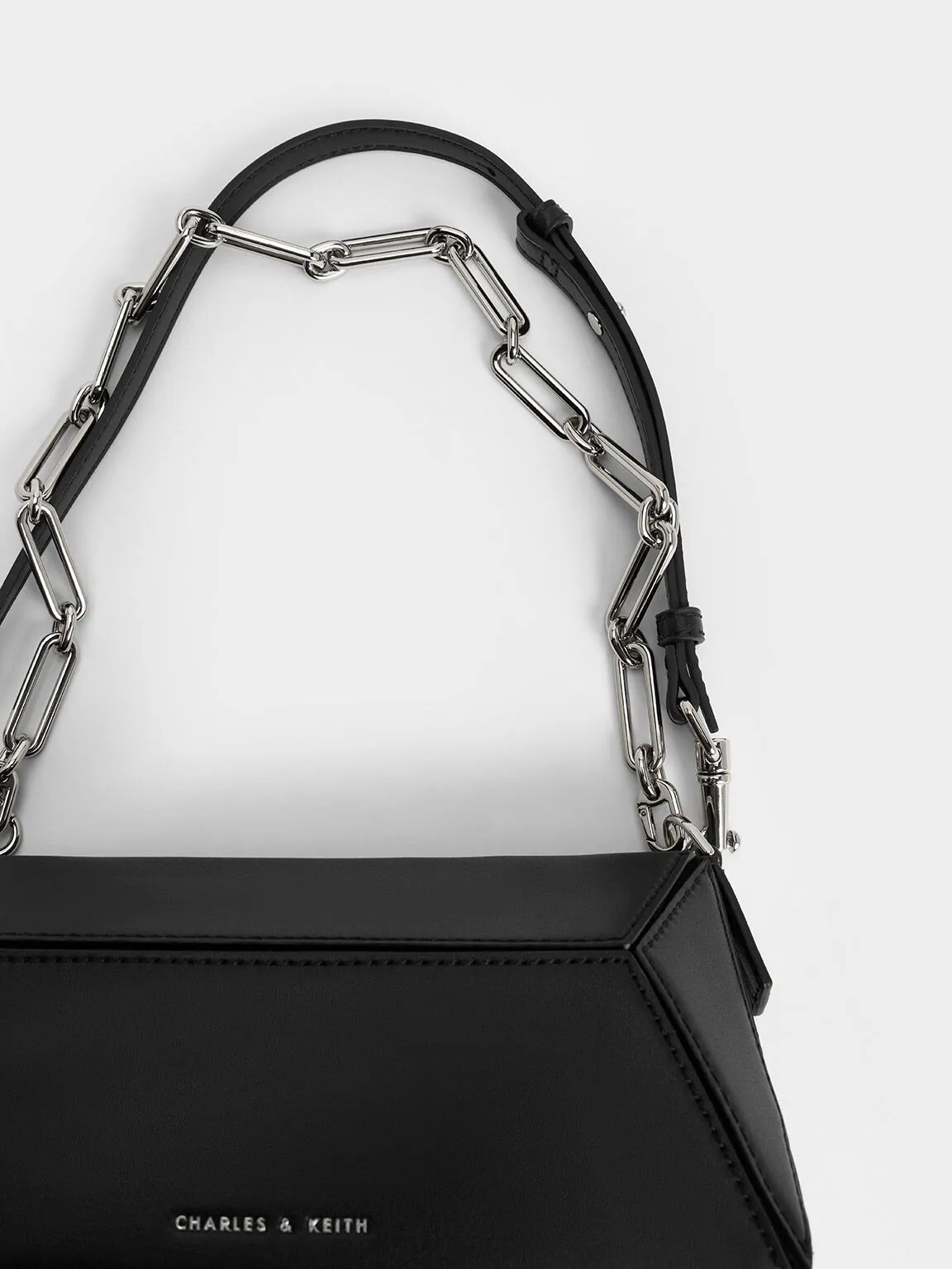 Nasrin Geometric Chain-Handle Shoulder Bag - Noir